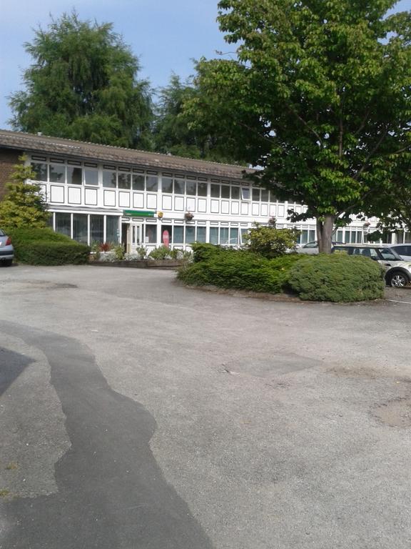 Altrincham Lodge エクステリア 写真